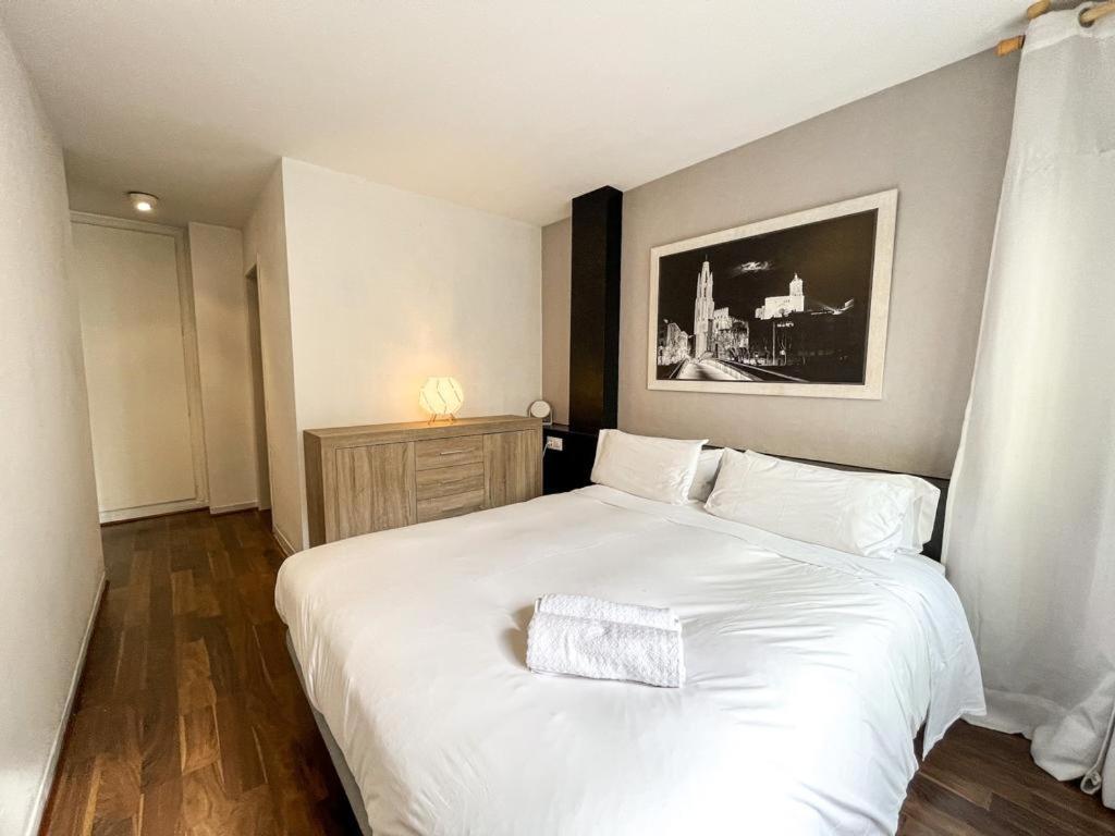 Apartamento Para 4 Con Terraza En El Centro Girona Exterior photo